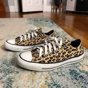 Cheetah low top converse